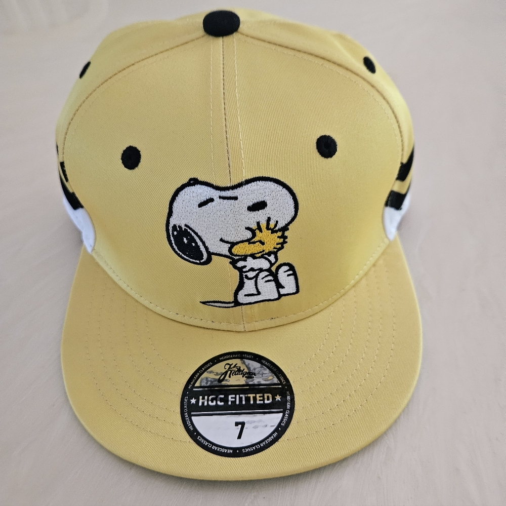 Snoopy Fitted Cap Size 7 - Brand New
